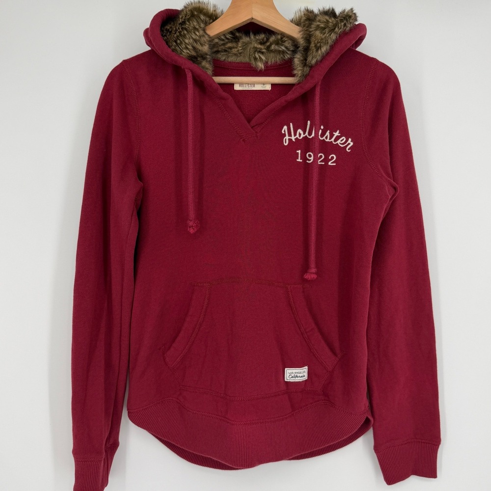 Hollister Burgundy Faux Fur Hood Pullover Hoodie Size S V Neck